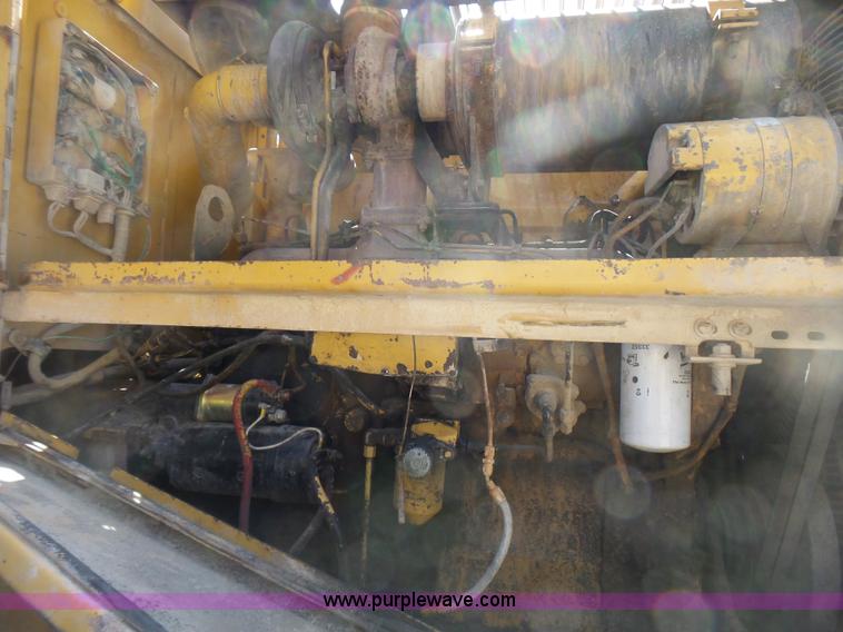 image for item L5466 1986 Caterpillar 966D wheel loader