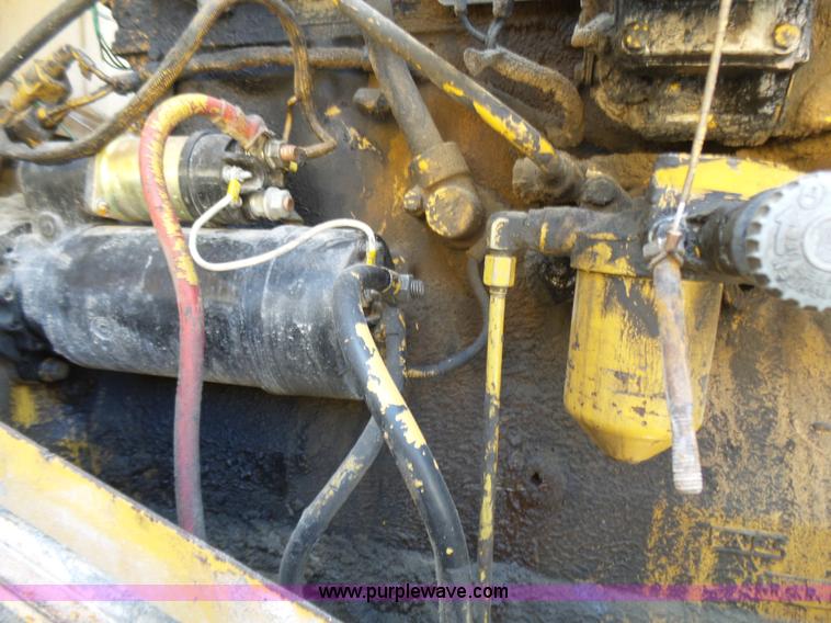 image for item L5466 1986 Caterpillar 966D wheel loader