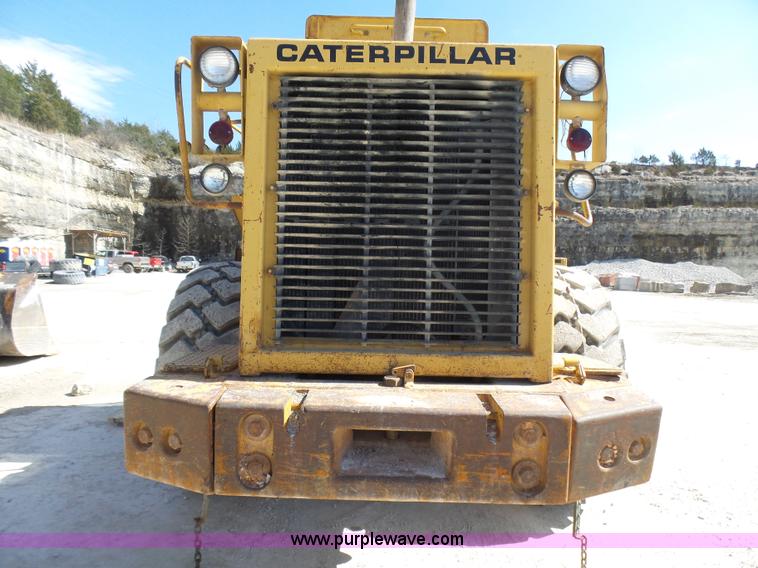 image for item L5466 1986 Caterpillar 966D wheel loader