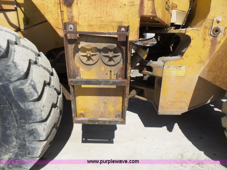 image for item L5466 1986 Caterpillar 966D wheel loader