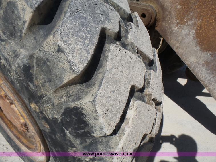 image for item L5466 1986 Caterpillar 966D wheel loader