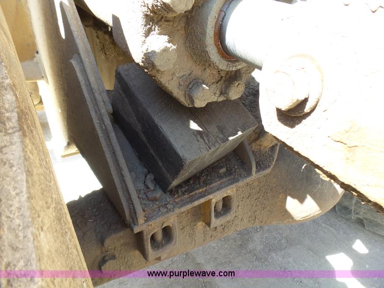 image for item L5466 1986 Caterpillar 966D wheel loader