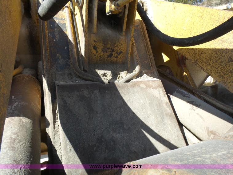 image for item L5466 1986 Caterpillar 966D wheel loader