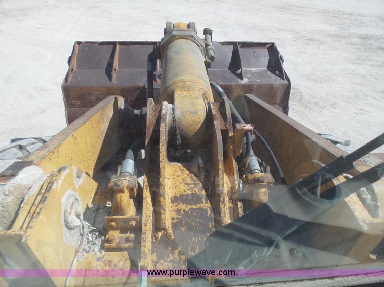 image for item L5466 1986 Caterpillar 966D wheel loader