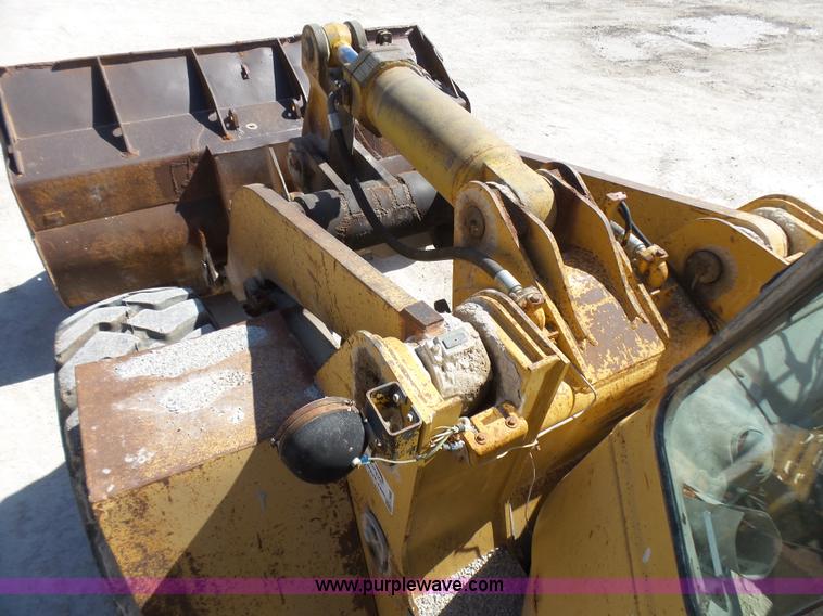 image for item L5466 1986 Caterpillar 966D wheel loader