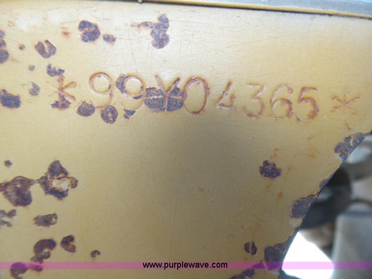 image for item L5466 1986 Caterpillar 966D wheel loader