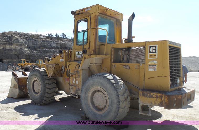 image for item L5467 1982 Caterpillar 950B wheel loader