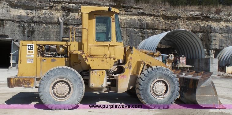 image for item L5467 1982 Caterpillar 950B wheel loader