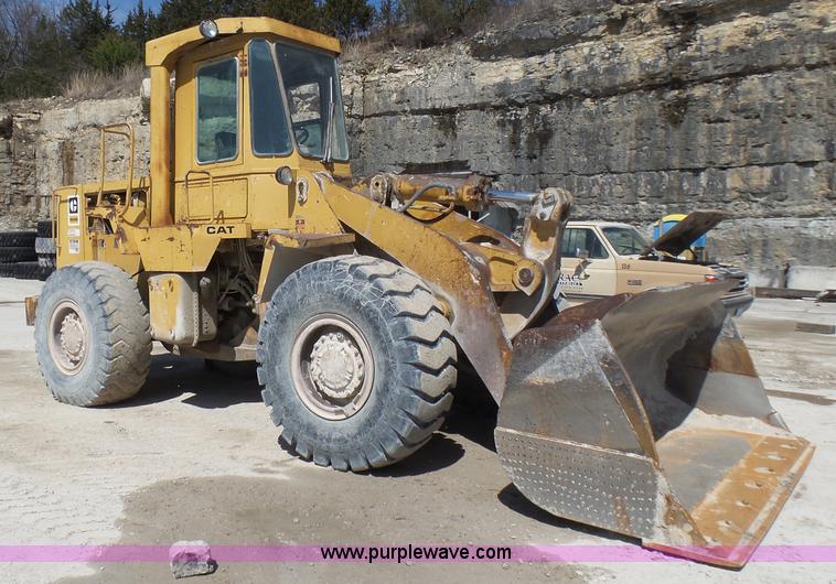 image for item L5467 1982 Caterpillar 950B wheel loader
