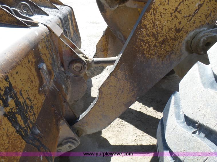 image for item L5467 1982 Caterpillar 950B wheel loader