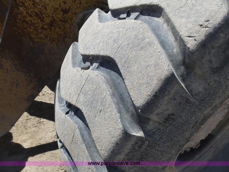 image for item L5467 1982 Caterpillar 950B wheel loader