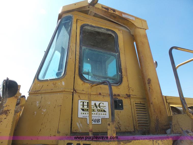 image for item L5467 1982 Caterpillar 950B wheel loader