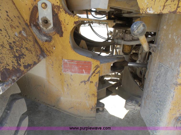image for item L5467 1982 Caterpillar 950B wheel loader