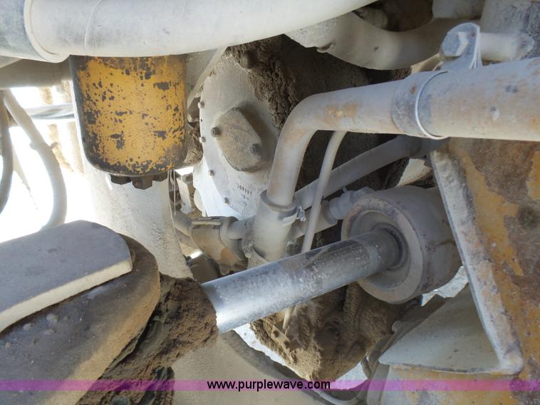 image for item L5467 1982 Caterpillar 950B wheel loader