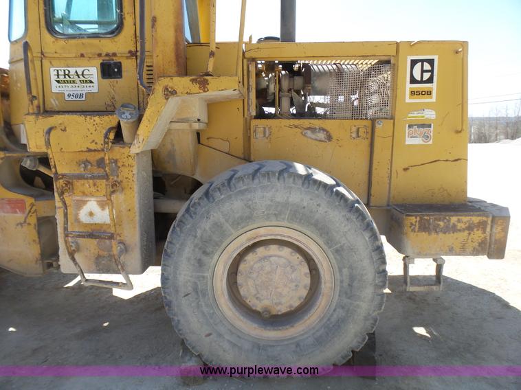 image for item L5467 1982 Caterpillar 950B wheel loader
