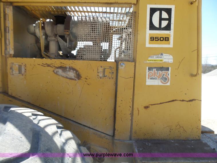 image for item L5467 1982 Caterpillar 950B wheel loader