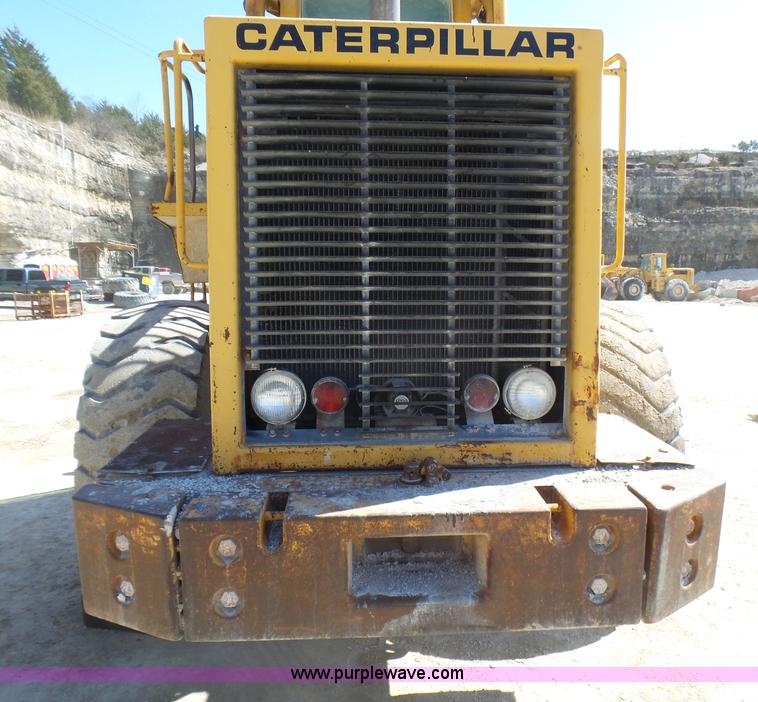 image for item L5467 1982 Caterpillar 950B wheel loader