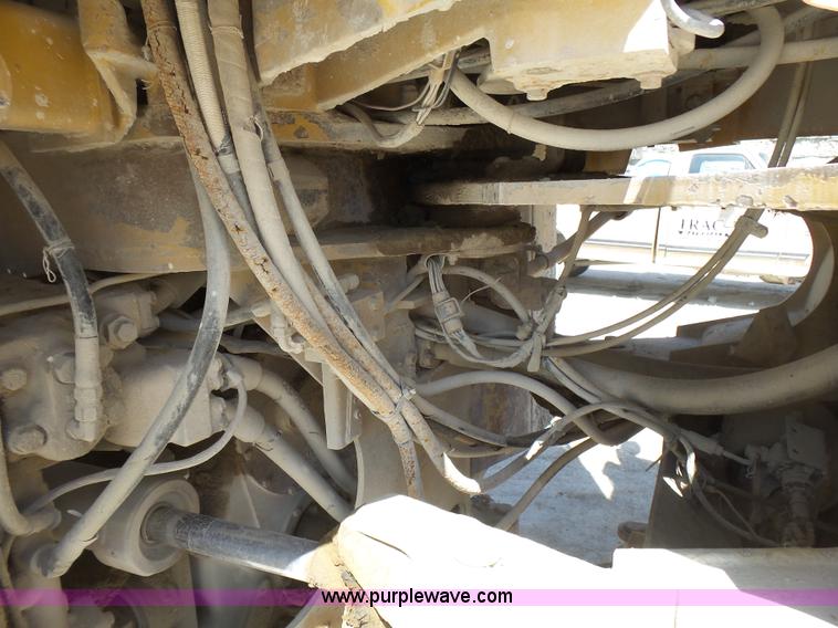 image for item L5467 1982 Caterpillar 950B wheel loader