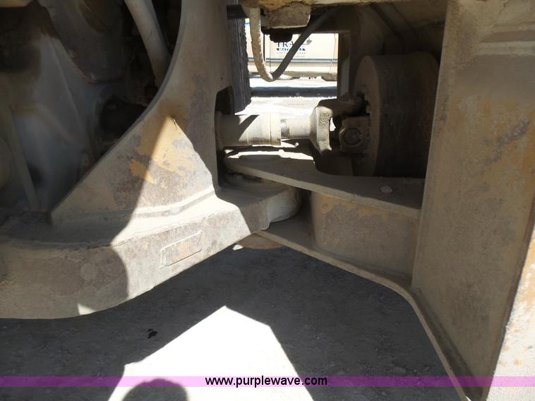 image for item L5467 1982 Caterpillar 950B wheel loader