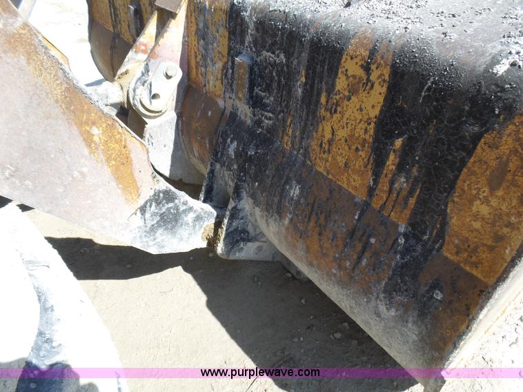 image for item L5467 1982 Caterpillar 950B wheel loader