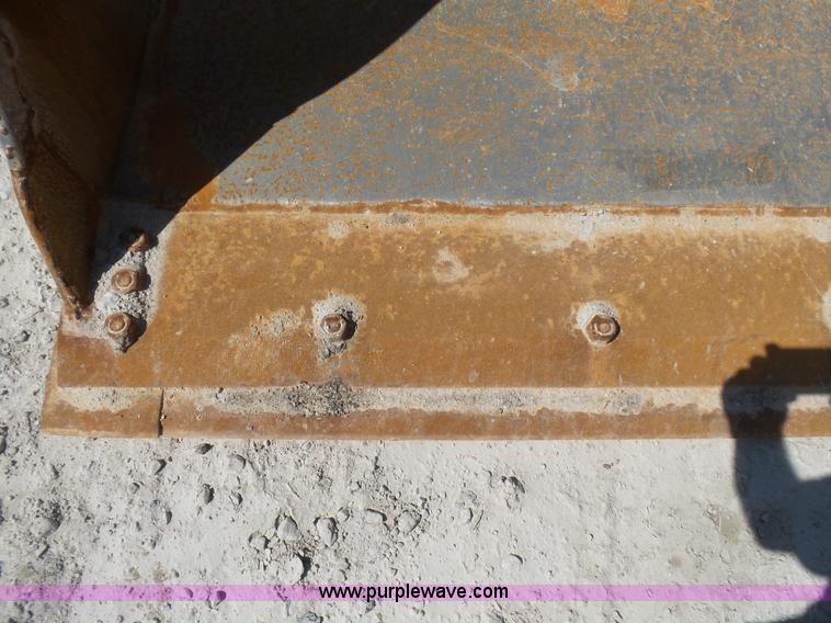 image for item L5467 1982 Caterpillar 950B wheel loader