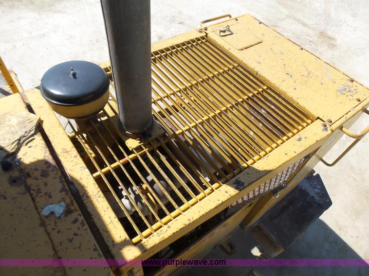 image for item L5467 1982 Caterpillar 950B wheel loader