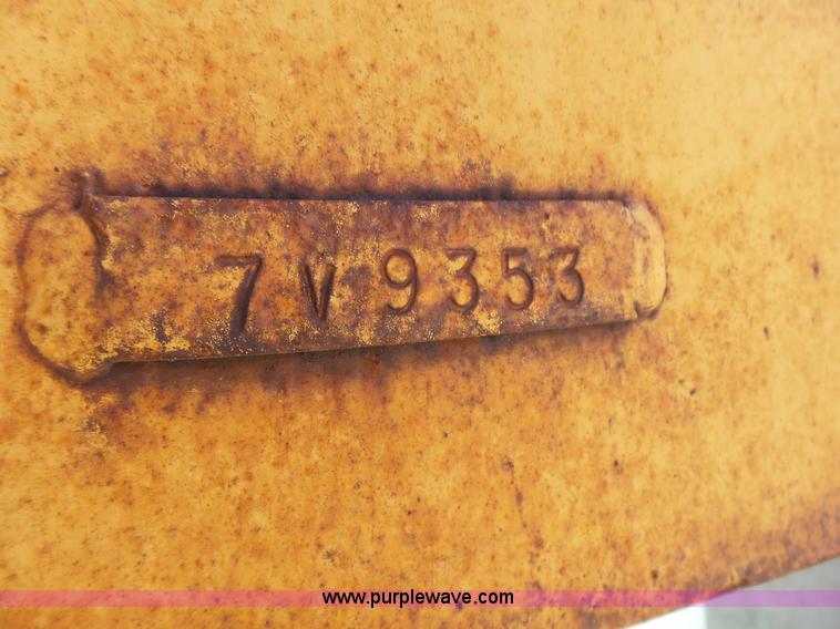 image for item L5467 1982 Caterpillar 950B wheel loader