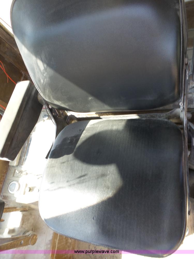 image for item L5467 1982 Caterpillar 950B wheel loader