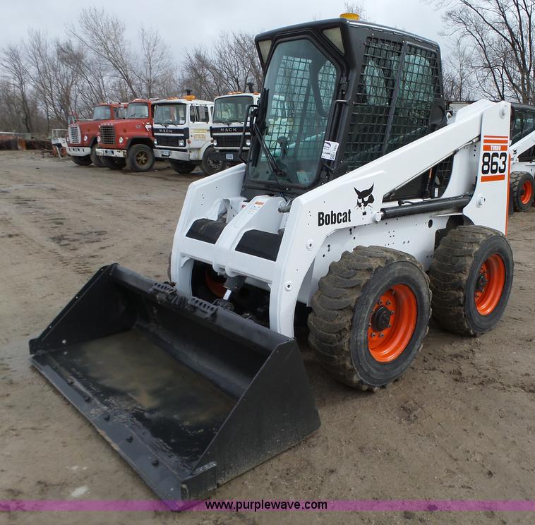 image for item L5593 2001 Bobcat 863 Turbo skid steer