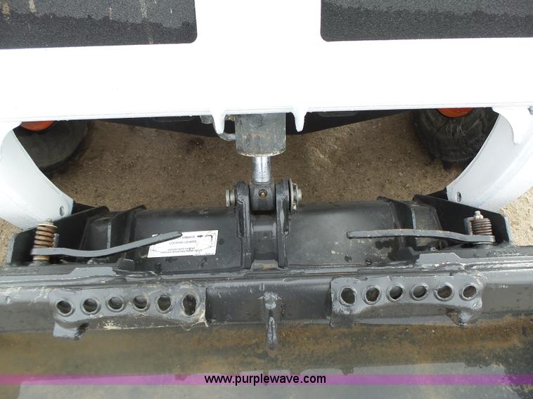 image for item L5593 2001 Bobcat 863 Turbo skid steer