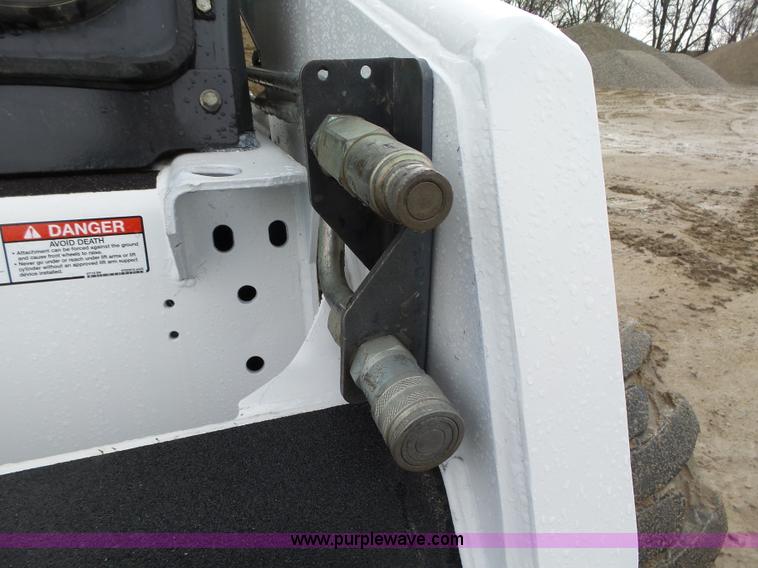 image for item L5593 2001 Bobcat 863 Turbo skid steer