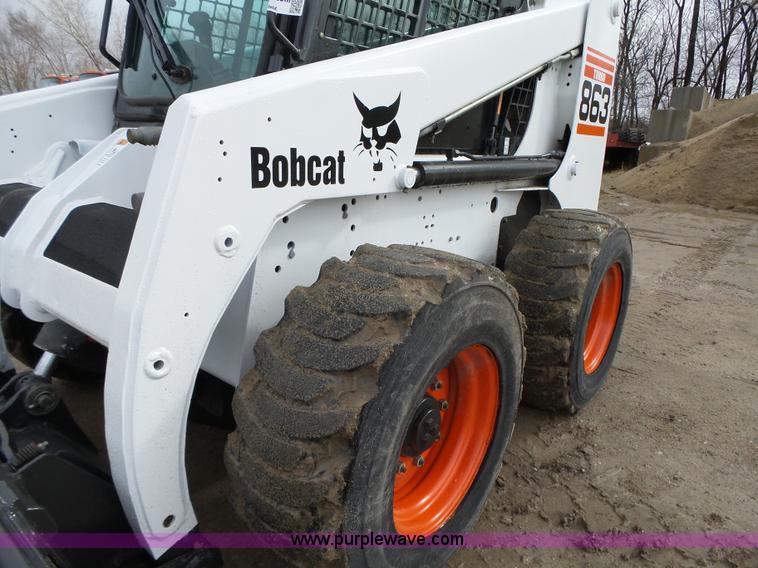 image for item L5593 2001 Bobcat 863 Turbo skid steer