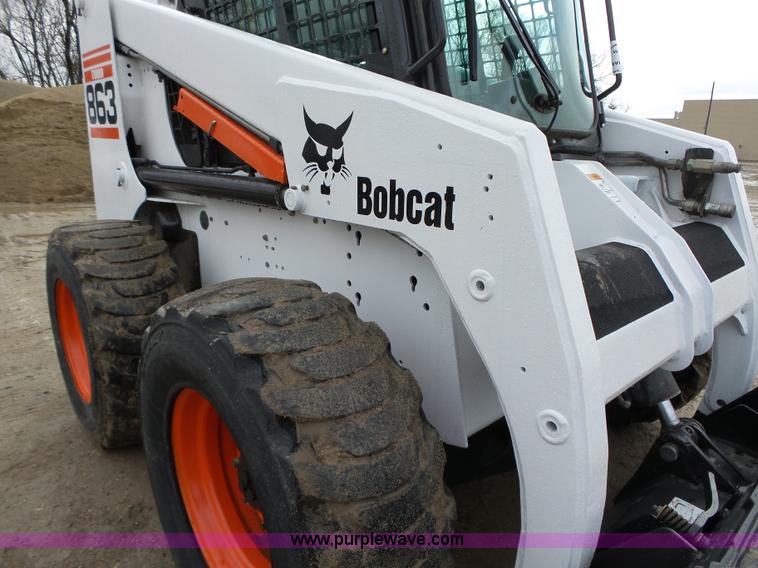 image for item L5593 2001 Bobcat 863 Turbo skid steer