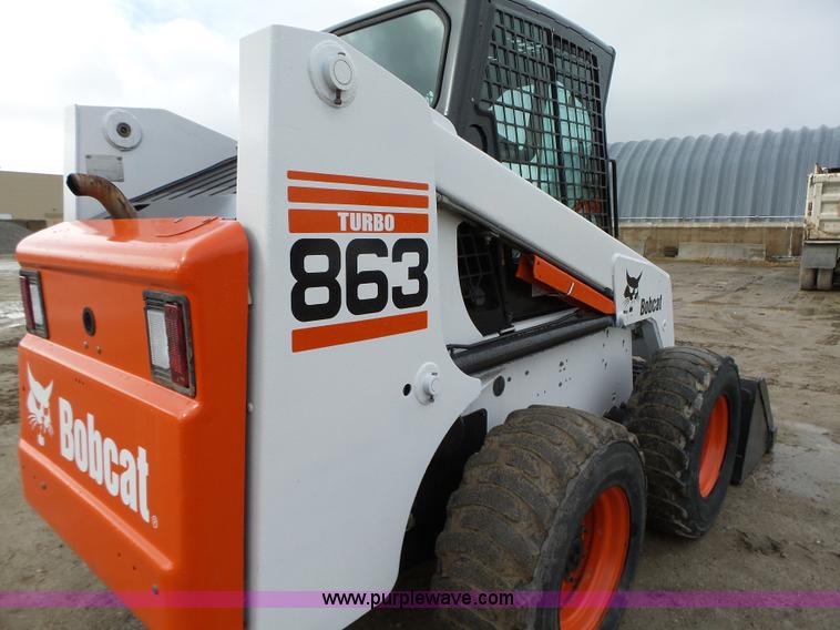 image for item L5593 2001 Bobcat 863 Turbo skid steer