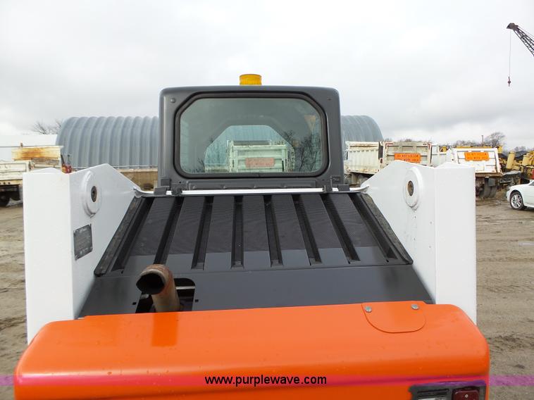 image for item L5593 2001 Bobcat 863 Turbo skid steer