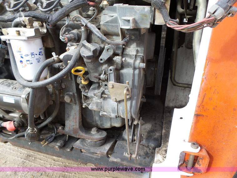 image for item L5593 2001 Bobcat 863 Turbo skid steer