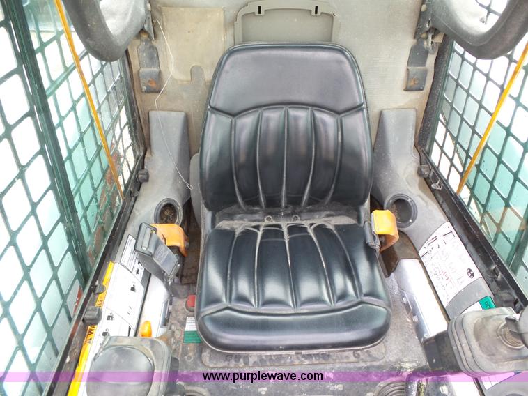 image for item L5593 2001 Bobcat 863 Turbo skid steer