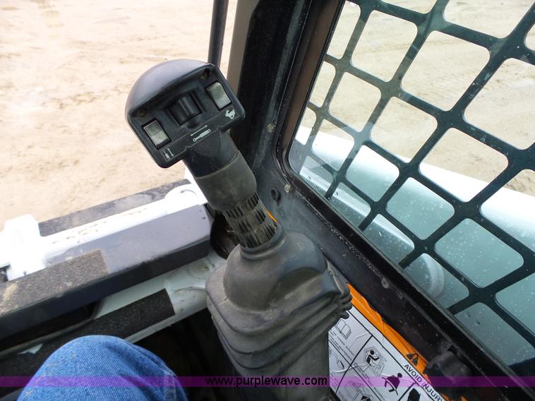 image for item L5593 2001 Bobcat 863 Turbo skid steer