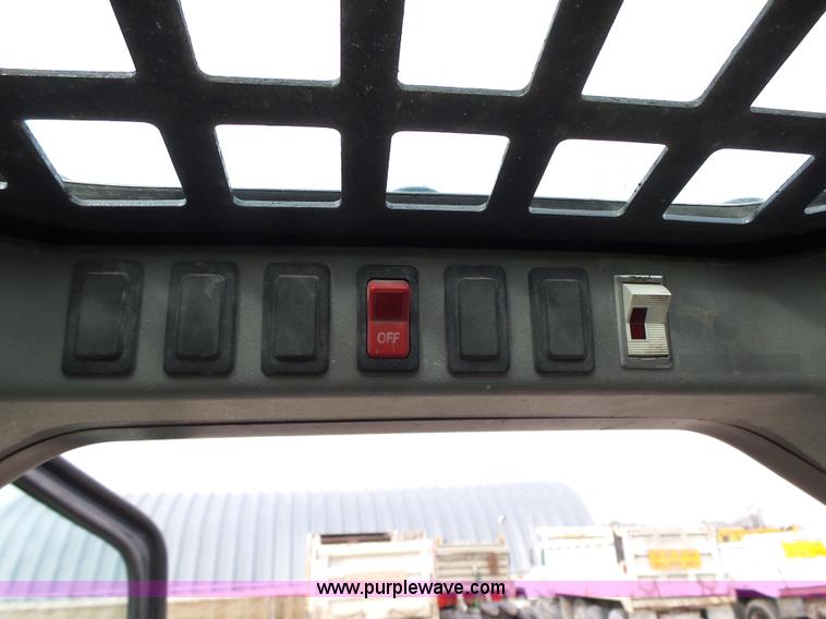 image for item L5593 2001 Bobcat 863 Turbo skid steer