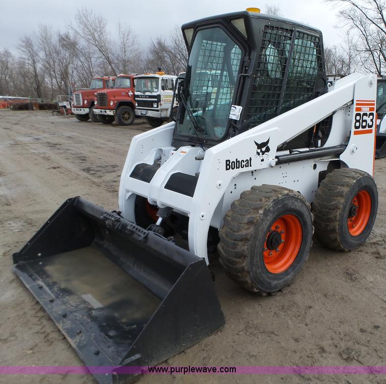 image for item L5593 2001 Bobcat 863 Turbo skid steer