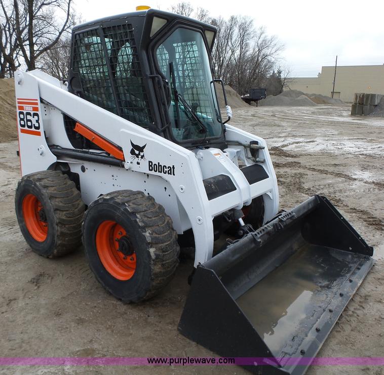 image for item L5593 2001 Bobcat 863 Turbo skid steer