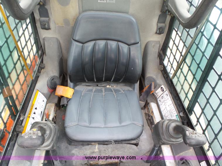 image for item L5594 2004 Bobcat S250 skid steer