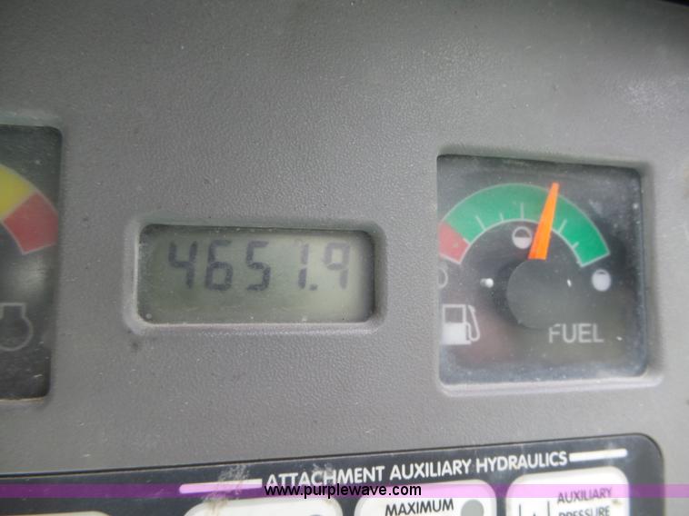 image for item L5594 2004 Bobcat S250 skid steer