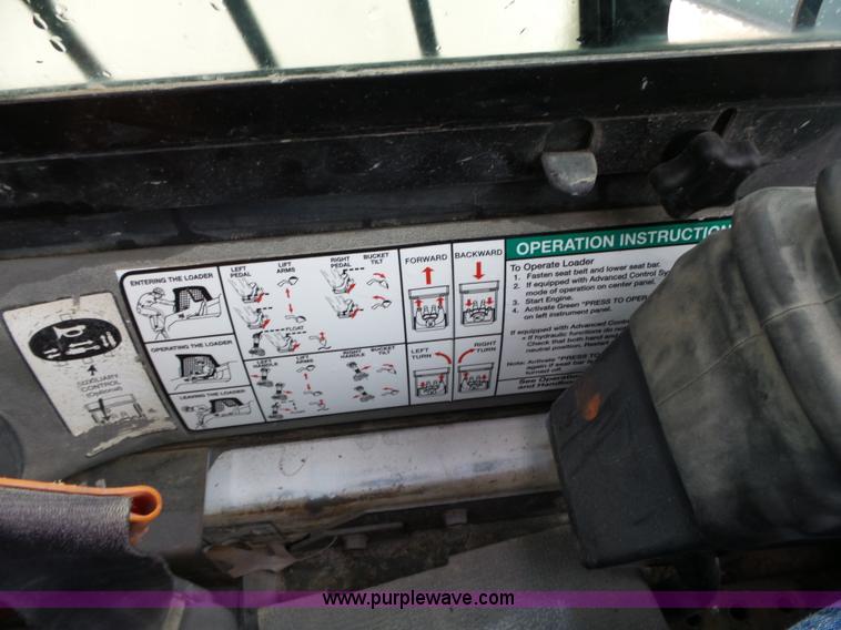 image for item L5594 2004 Bobcat S250 skid steer