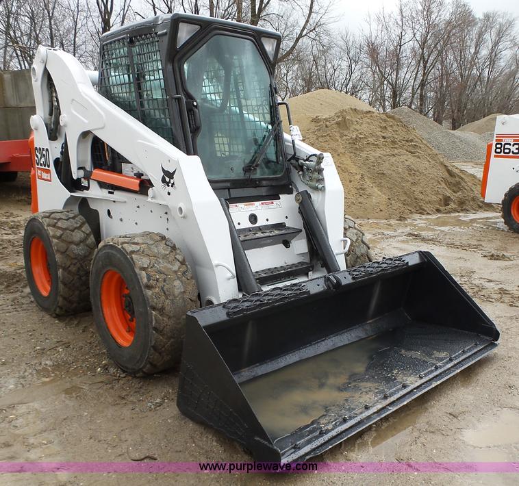 image for item L5595 2007 Bobcat S250 skid steer