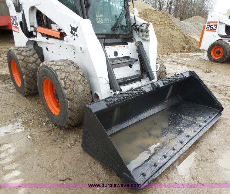 image for item L5595 2007 Bobcat S250 skid steer