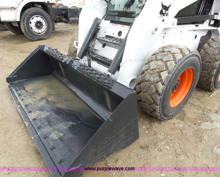 image for item L5595 2007 Bobcat S250 skid steer