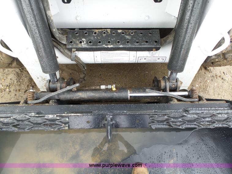 image for item L5595 2007 Bobcat S250 skid steer