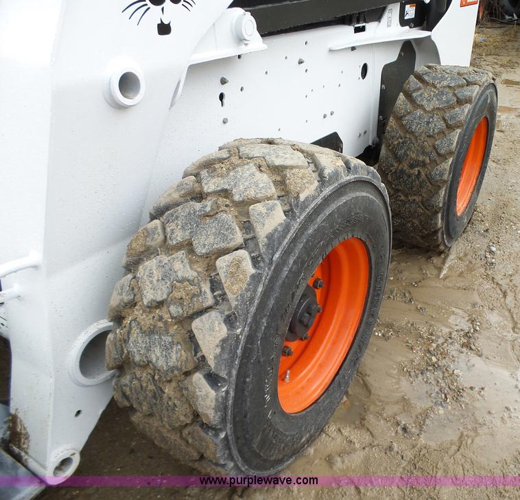 image for item L5595 2007 Bobcat S250 skid steer
