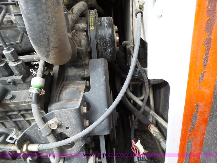 image for item L5595 2007 Bobcat S250 skid steer